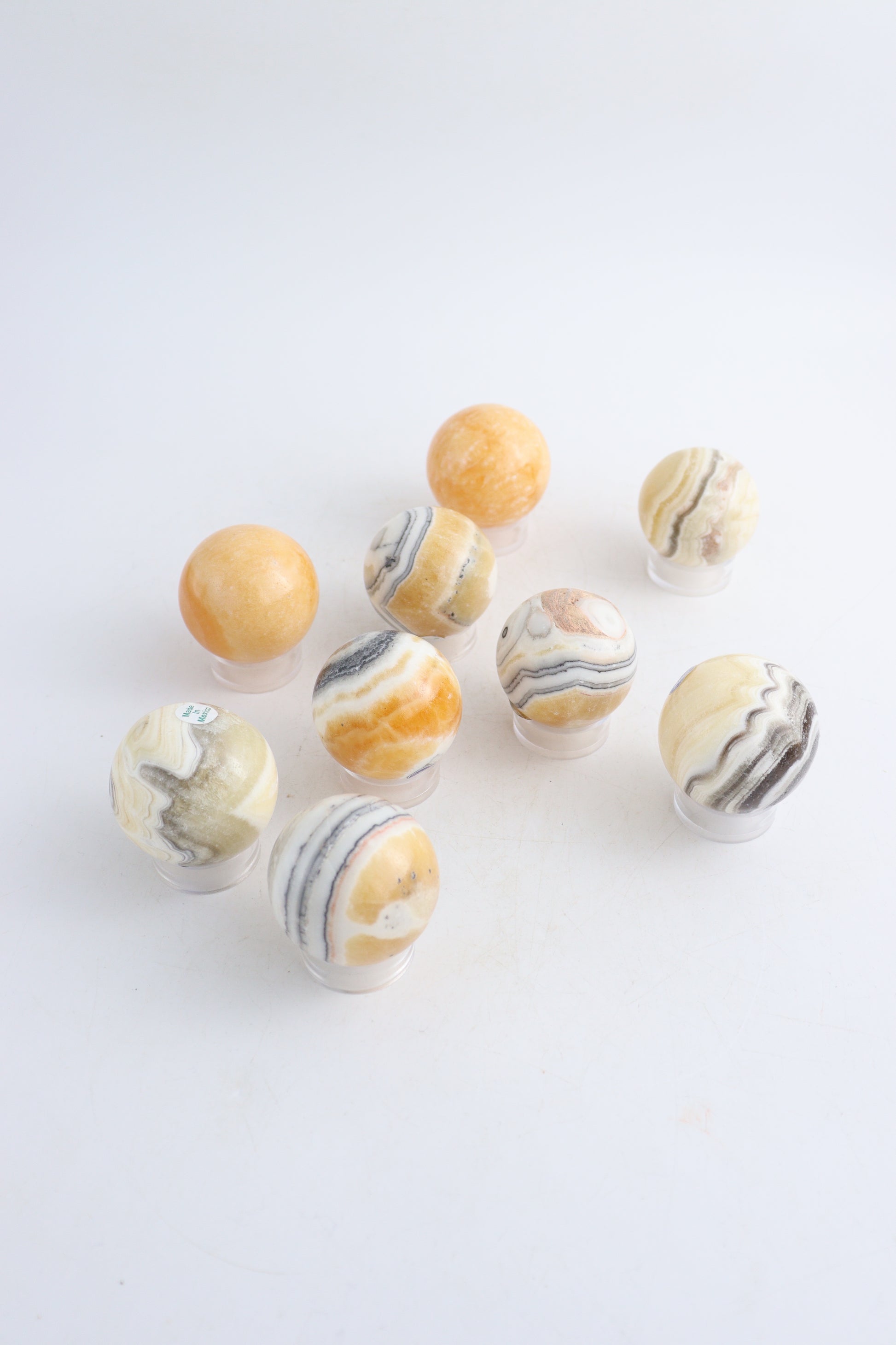 Onyx Spheres - Expert Wholesale and Supplier of Wholesale Crystals & Bulk Gemstones, ["Mexico","onyx","Spheres"]