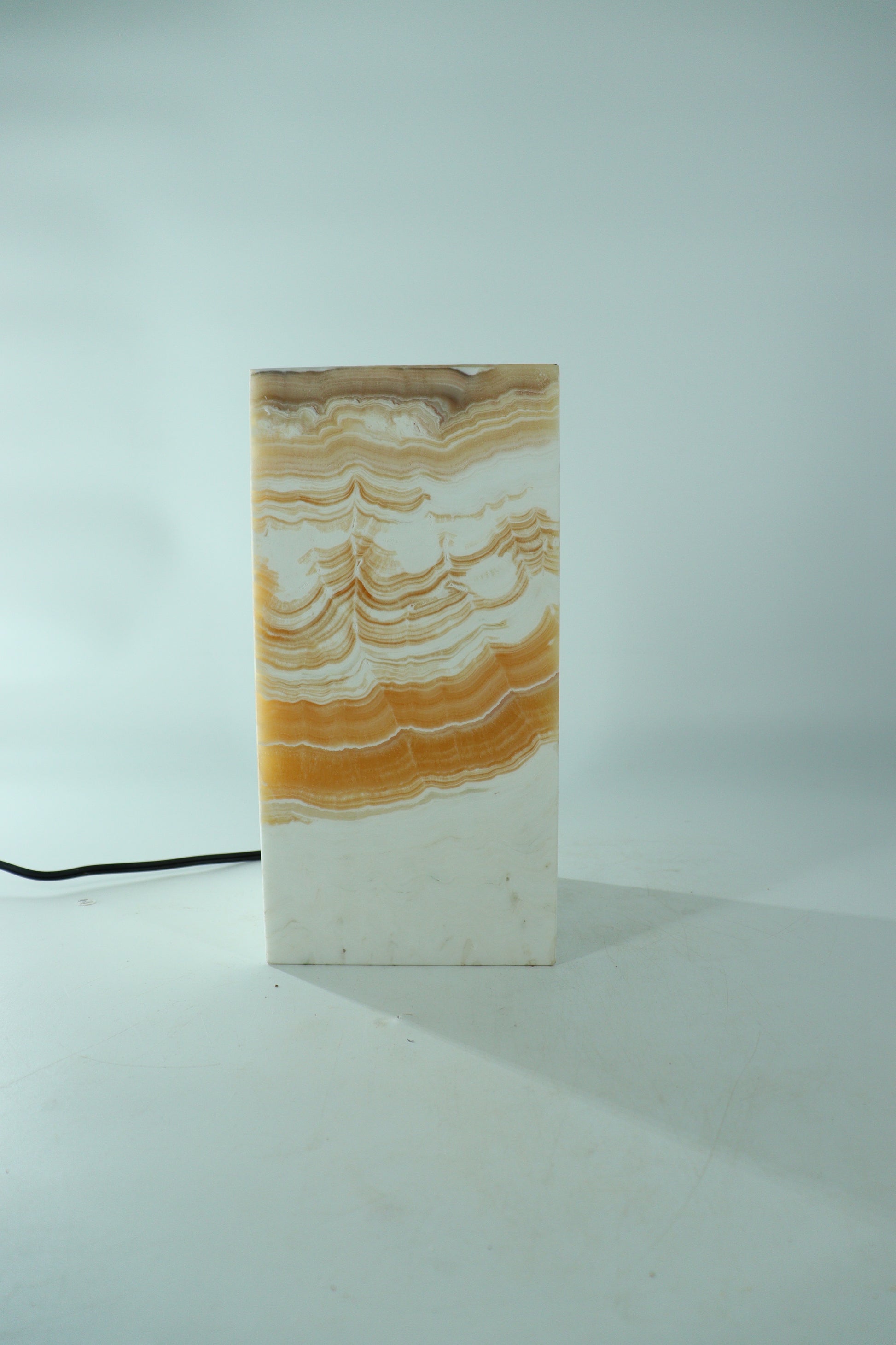 Onyx Lamp - Expert Supplier of Wholesale Crystals & Bulk Gemstones