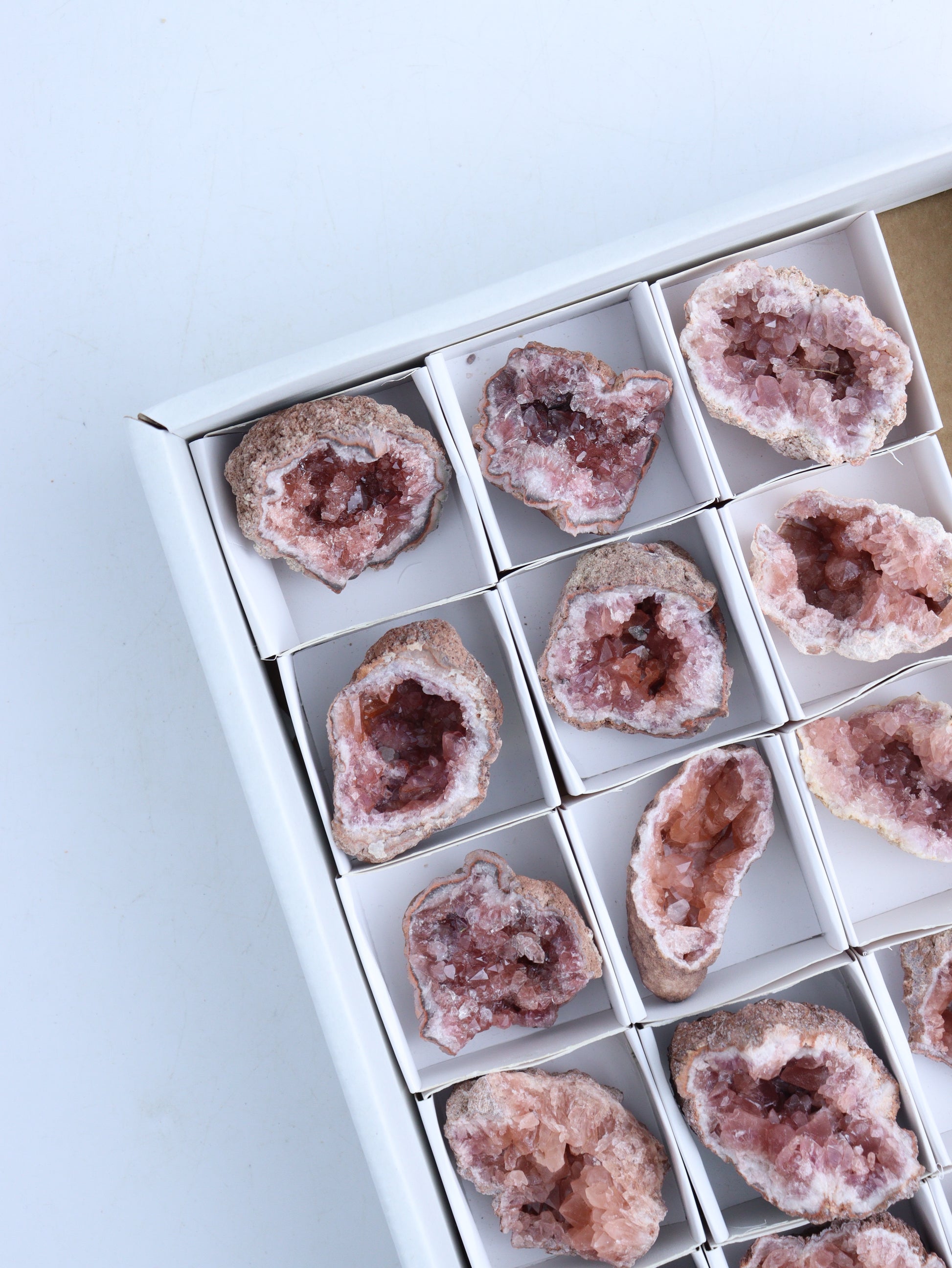 15 Piece Pink Amethyst Flat - Mi Esperanza Minerals