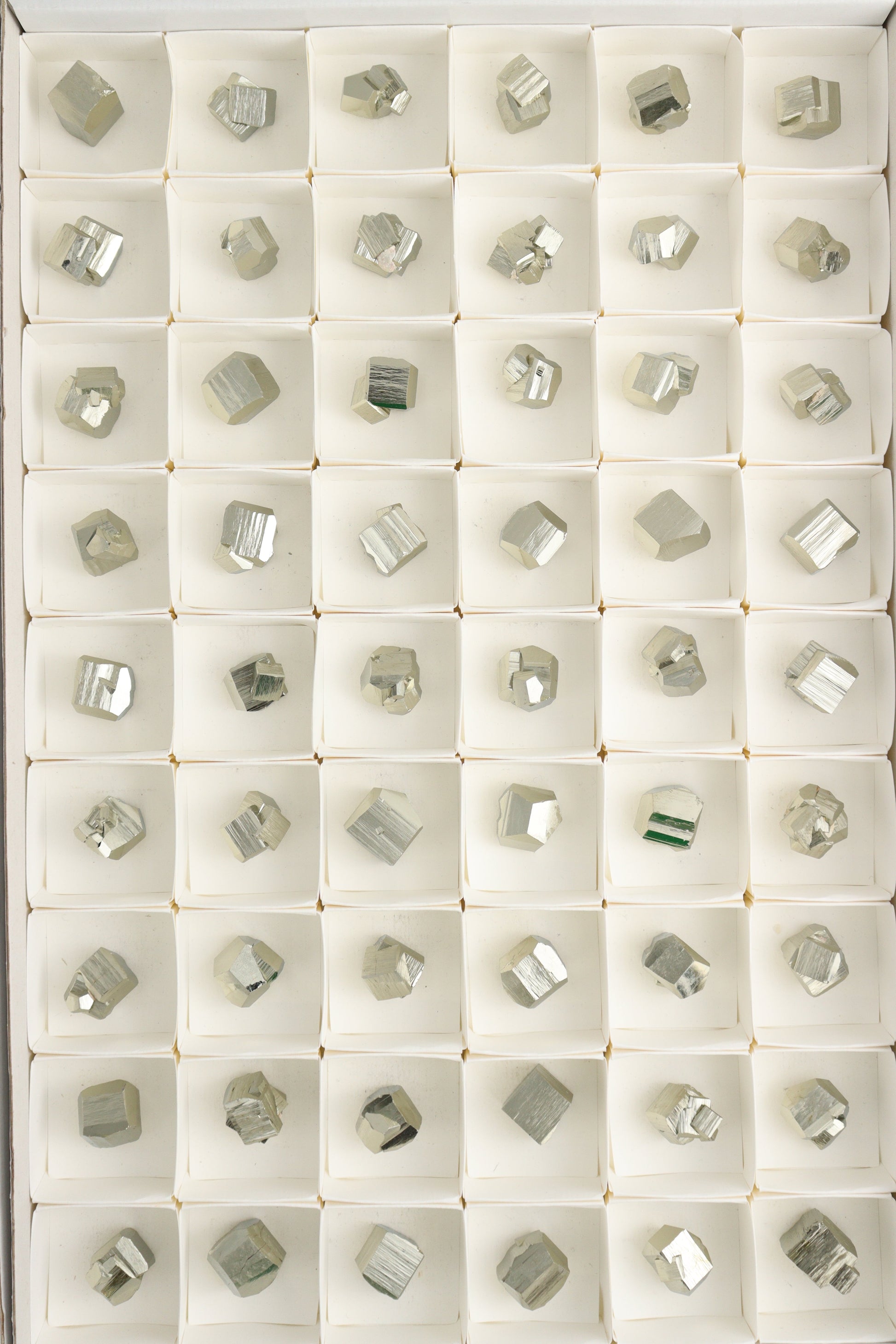 Pyrite Cubes Flat - Expert Supplier of Wholesale Crystals & Bulk Gemstones
