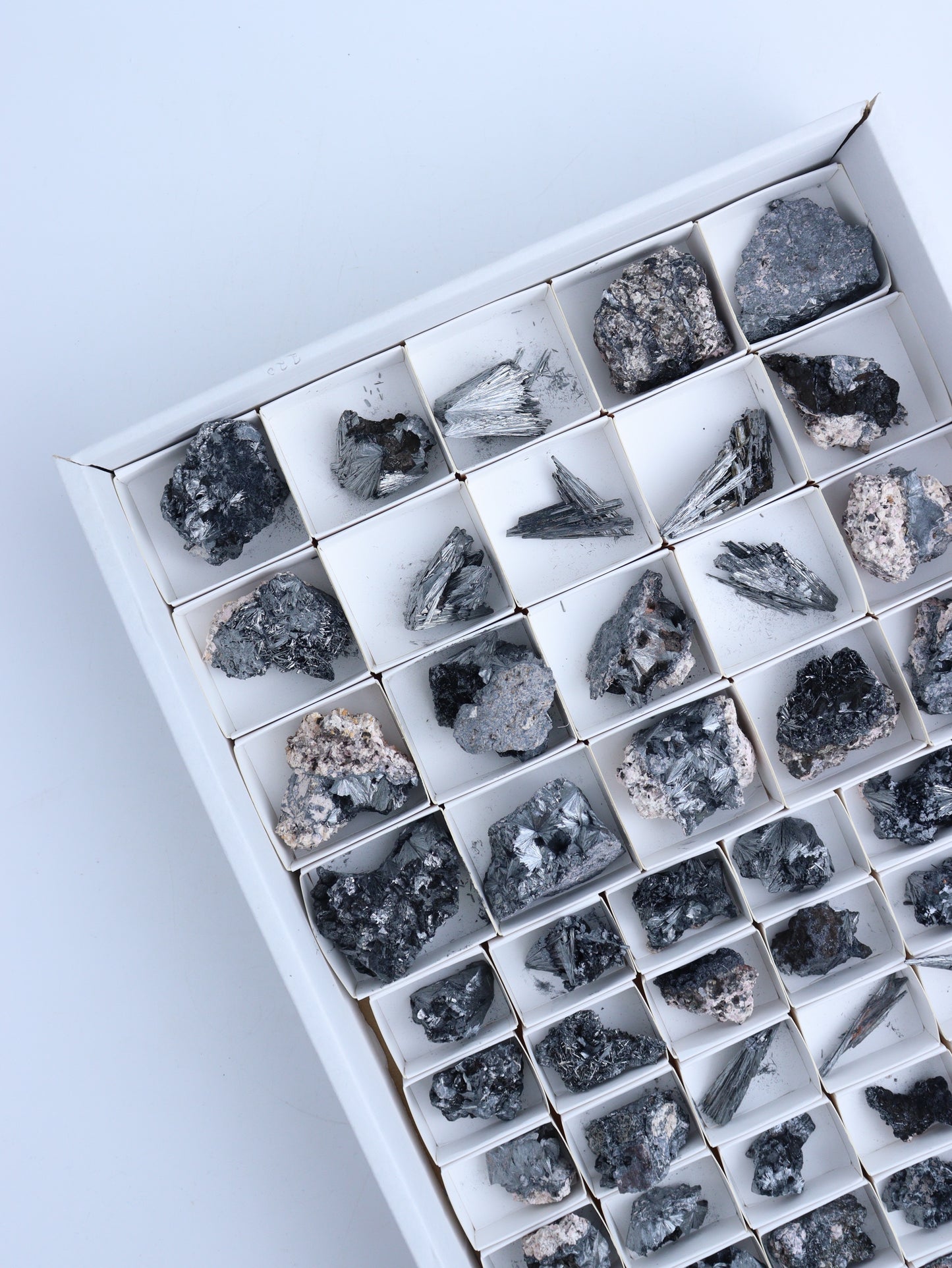 Pyrolusite Flat - Expert Wholesale and Supplier of Wholesale Crystals & Bulk Gemstones, ["Clusters","Flats","pyrolusite"]