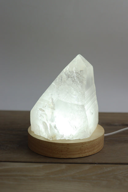 Quartz Towers With LED Lamp - Expert Supplier of Wholesale Crystals & Bulk Gemstones