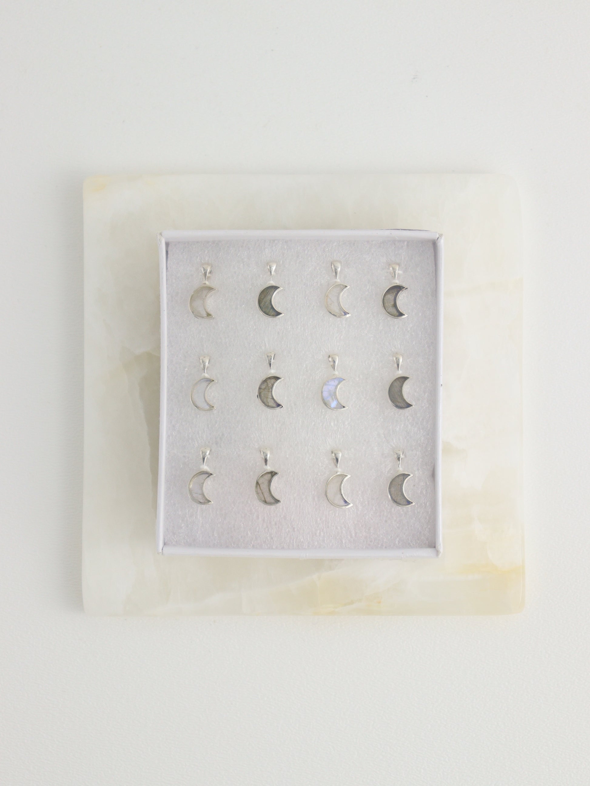 Sterling Silver Rainbow Moonstone Pendants - Expert Wholesale and Supplier of Wholesale Crystals & Bulk Gemstones, []