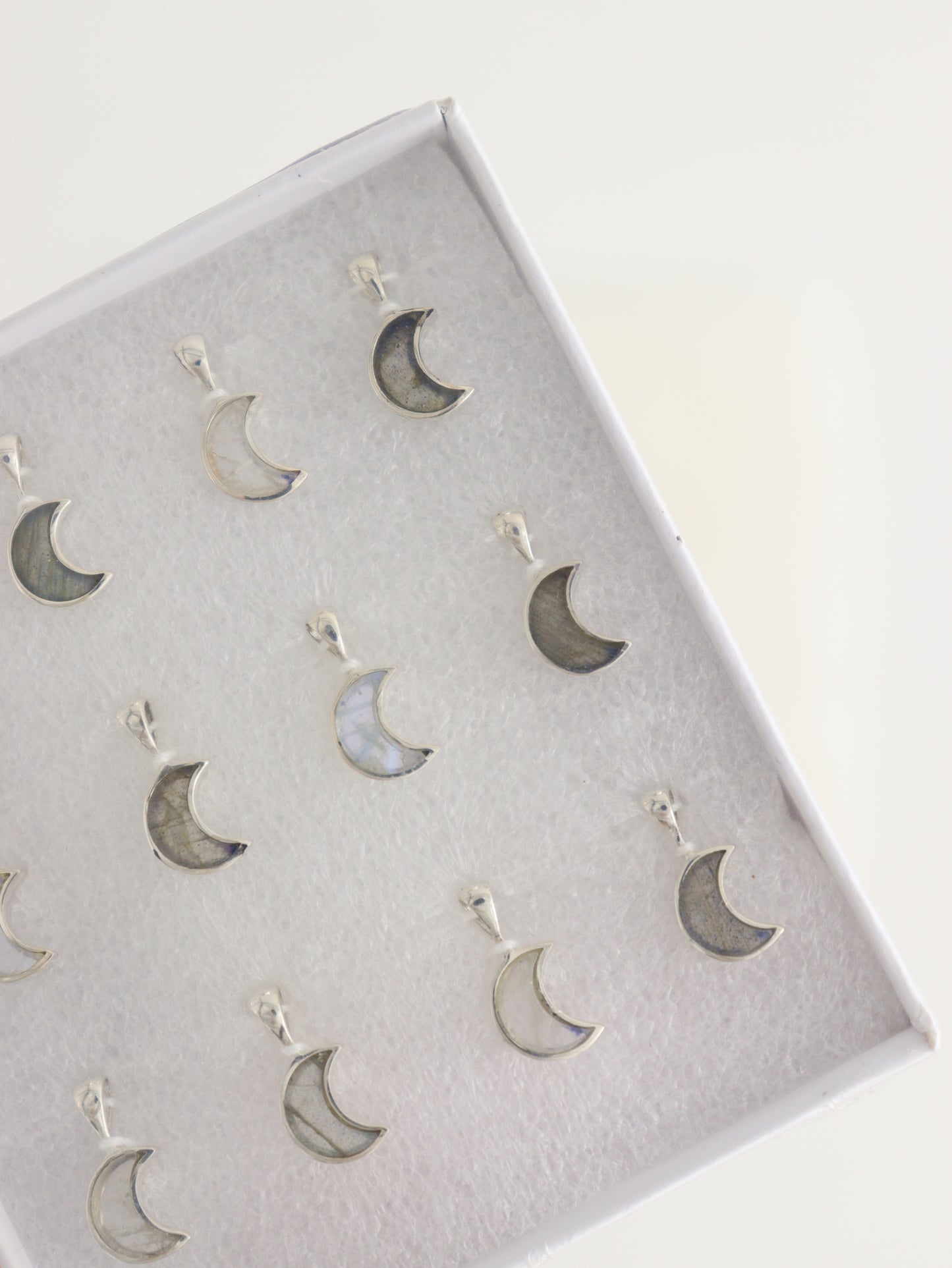 Sterling Silver Rainbow Moonstone Pendants - Expert Wholesale and Supplier of Wholesale Crystals & Bulk Gemstones, []