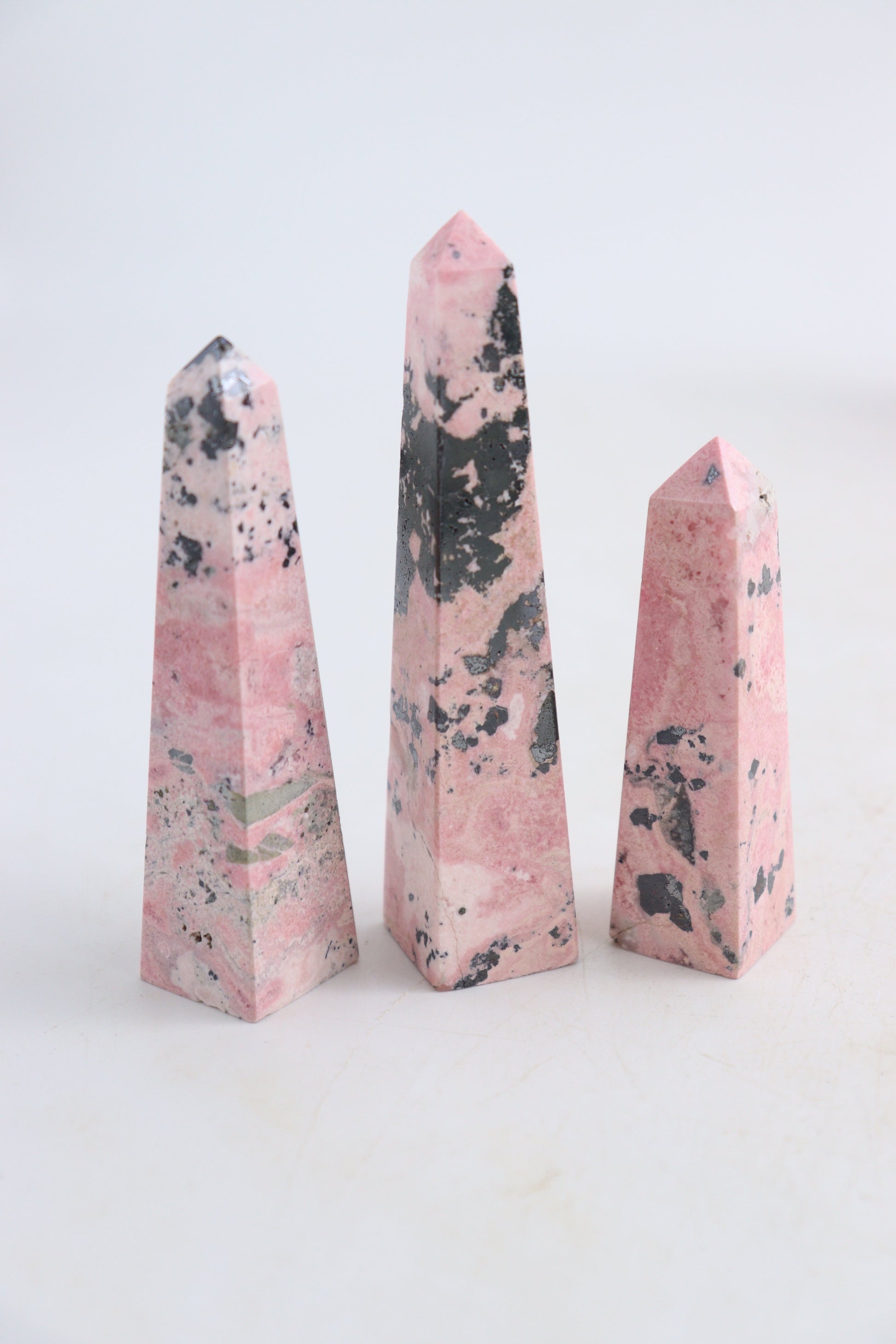 Rhodonite Towers - Expert Supplier of Wholesale Crystals & Bulk Gemstones