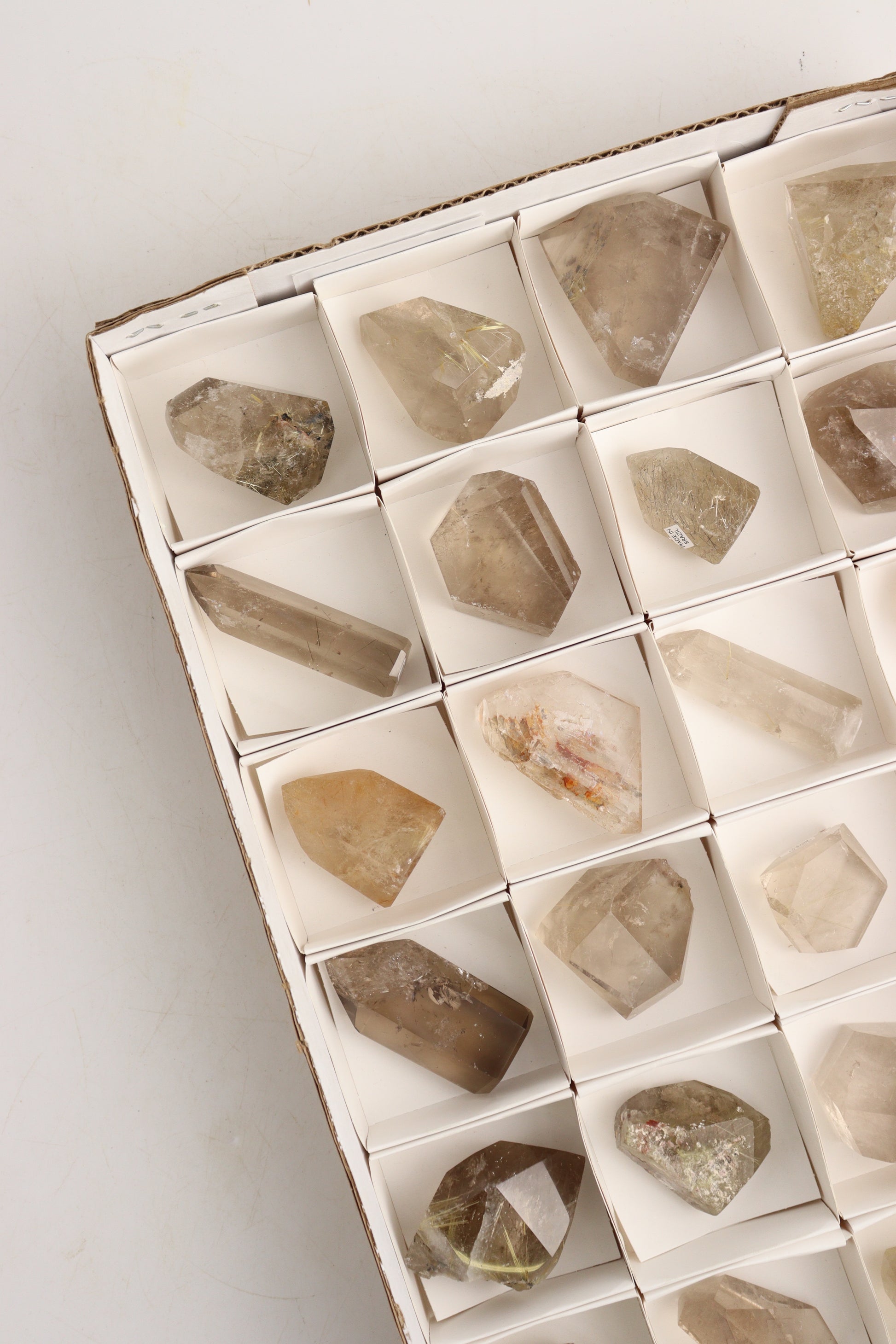 Rutilated Quartz Freeform Flat - Expert Supplier of Wholesale Crystals & Bulk Gemstones