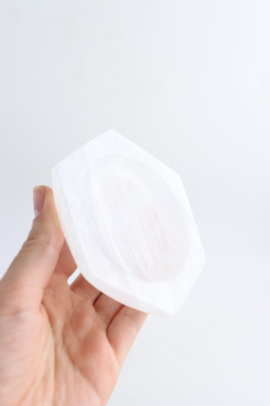 One - Selenite/Satin Spar Hexagon Shallow Bowl (10 cm)