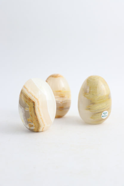 One - Standing Onyx Egg - Expert Wholesale and Supplier of Wholesale Crystals & Bulk Gemstones, ["Eggs","Mexico","onyx"]