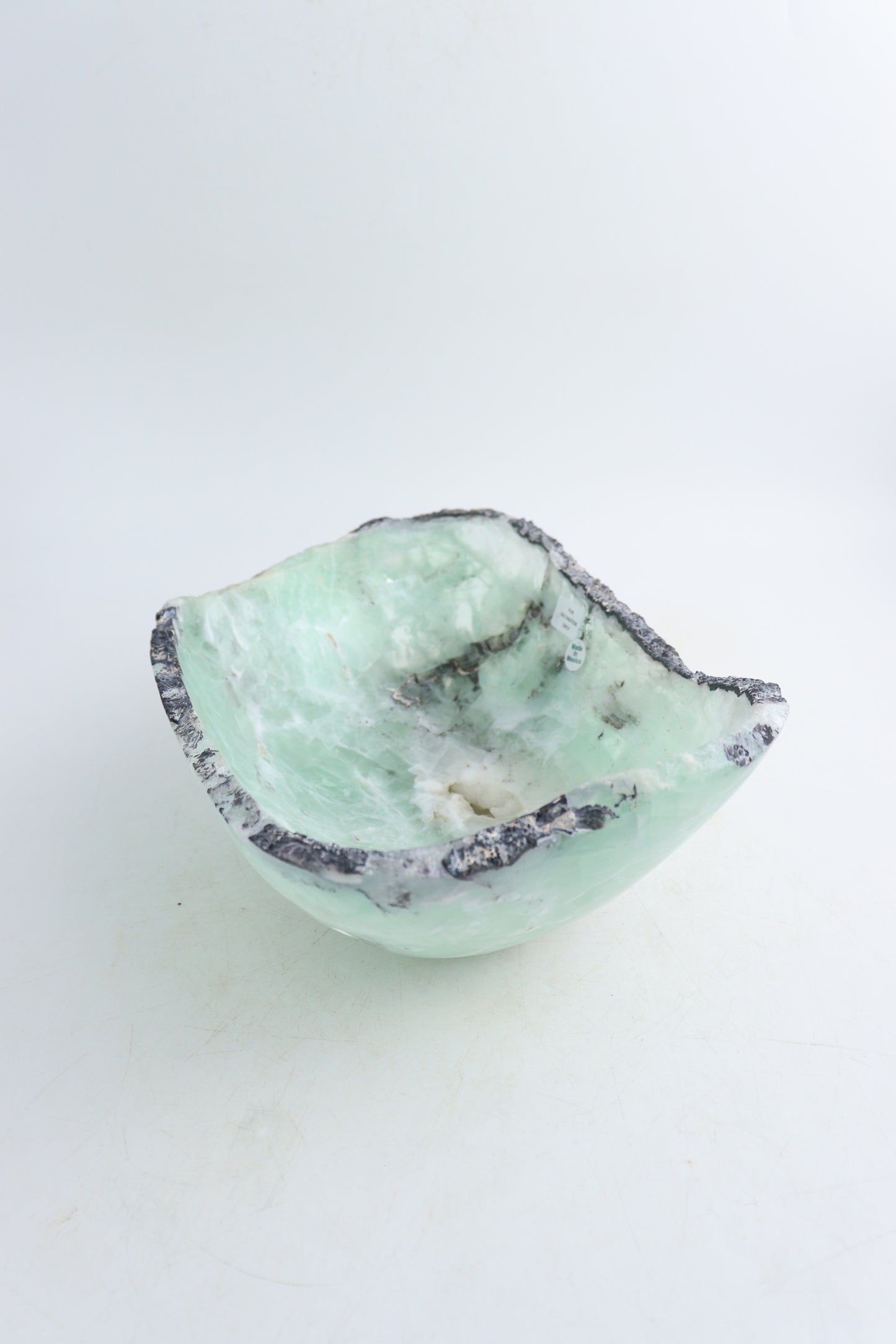 Fluorite Bowl - Expert Supplier of Wholesale Crystals & Bulk Gemstones