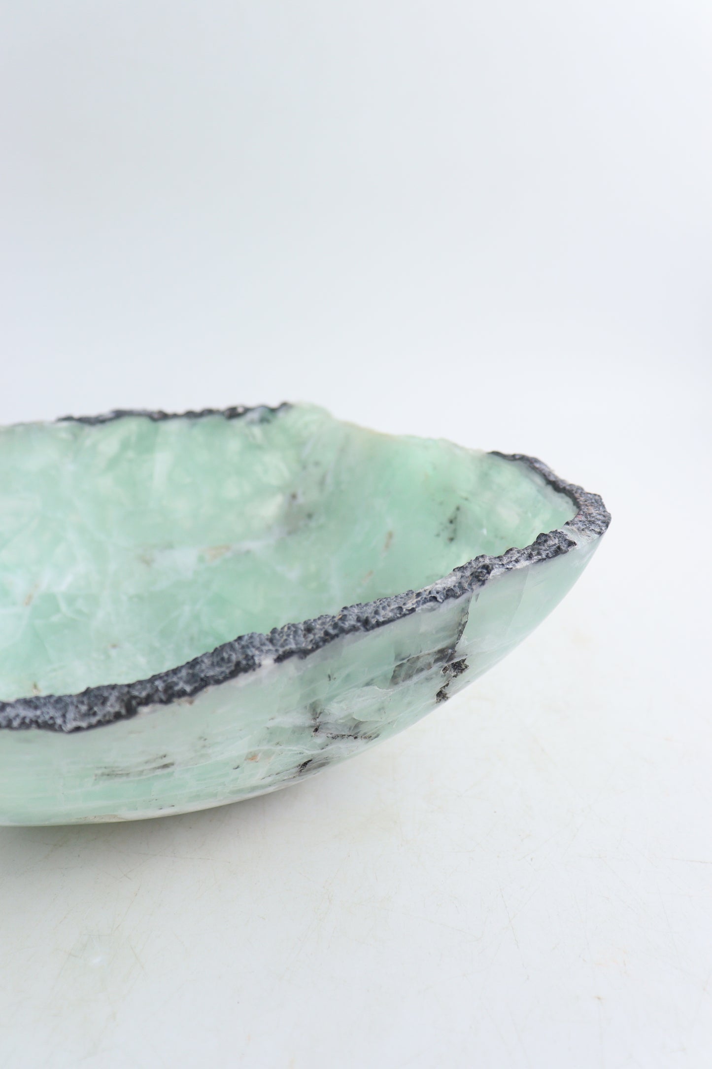 Fluorite Bowl - Expert Supplier of Wholesale Crystals & Bulk Gemstones