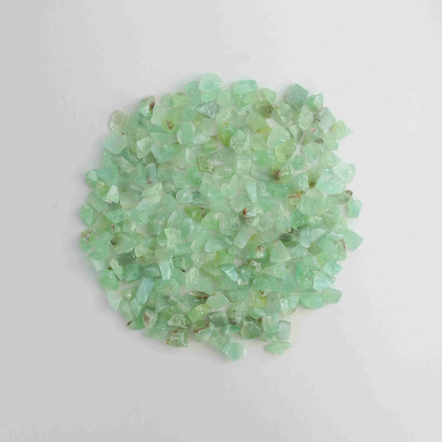 1kg Emerald Calcite Chips - Mi Esperanza Minerals