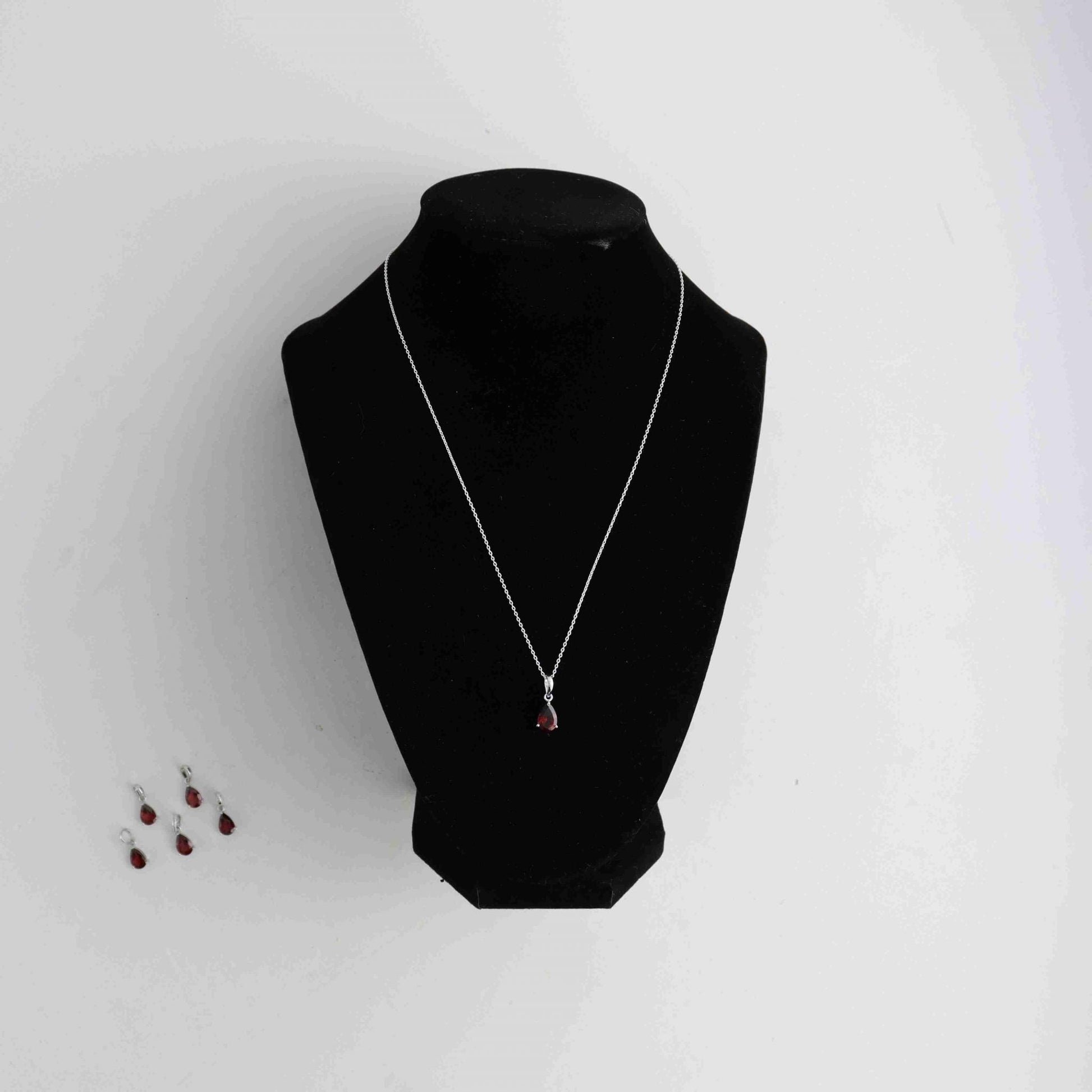 Garnet Drop Pendant Set of 6 - Expert Wholesale and Supplier of Wholesale Crystals & Bulk Gemstones, ["Garnet","Jewelry"]