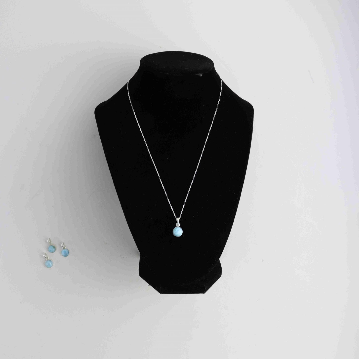 Larimar Round Pendant Set of 4 - Expert Wholesale and Supplier of Wholesale Crystals & Bulk Gemstones, ["Jewelry"]