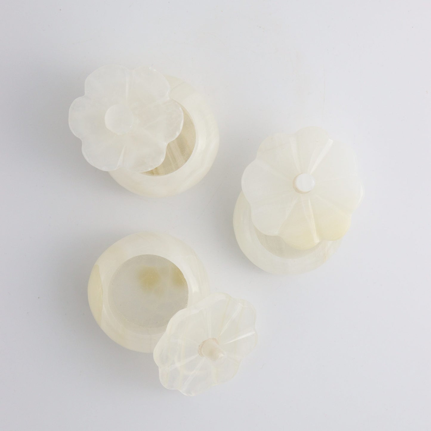 ONE Onyx Round Trinket Dish - Expert Wholesale and Supplier of Wholesale Crystals & Bulk Gemstones, ["Mexico","onyx"]