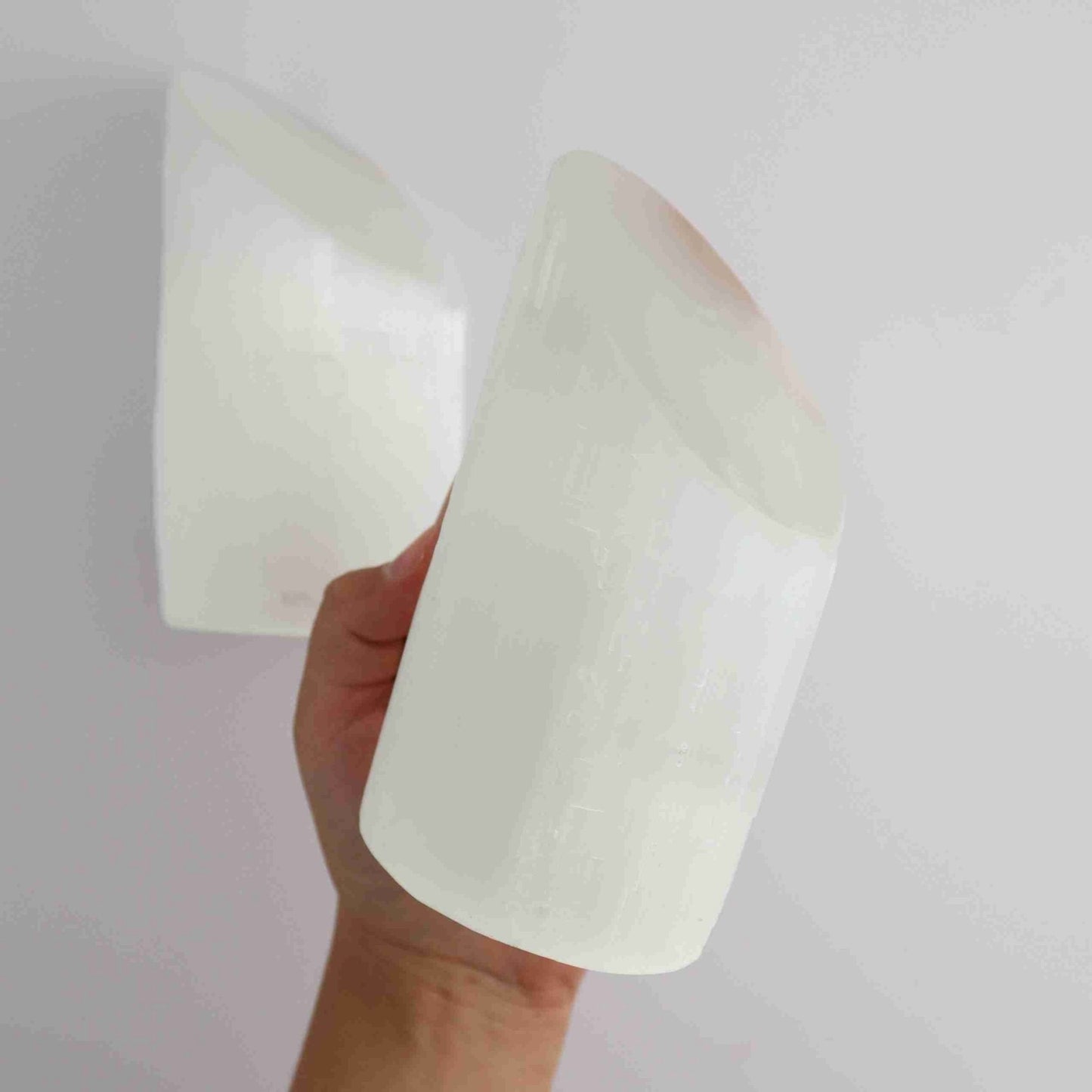 ONE Selenite/Satin Spar 15cm Top Polished Lamp - Mi Esperanza Minerals