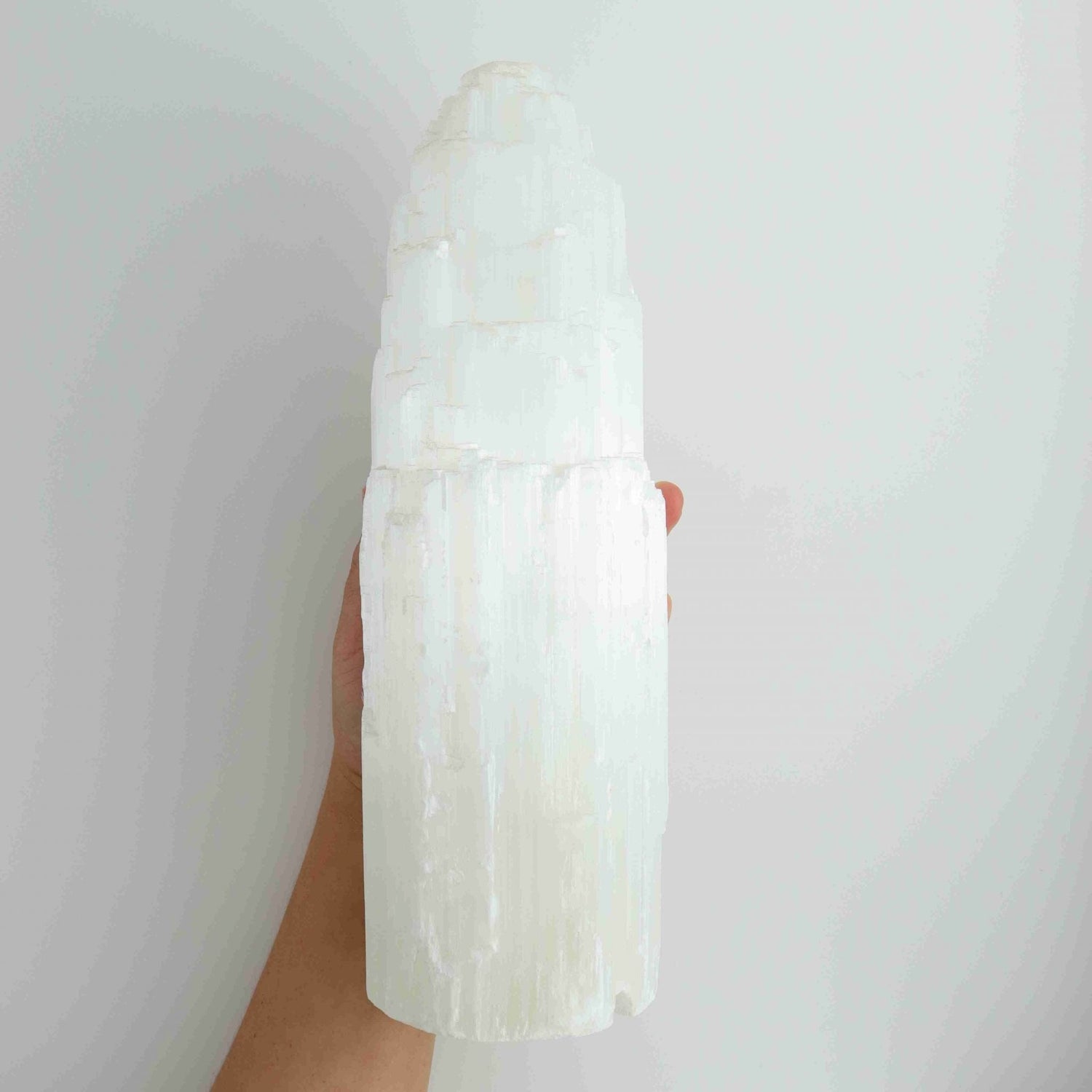 ONE Selenite/Satin Spar 30cm Rustic Lamp - Mi Esperanza Minerals