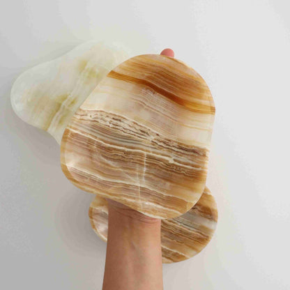 ONE Onyx Shallow Dish - Expert Wholesale and Supplier of Wholesale Crystals & Bulk Gemstones, ["Bowls","Mexico","Onyx"]