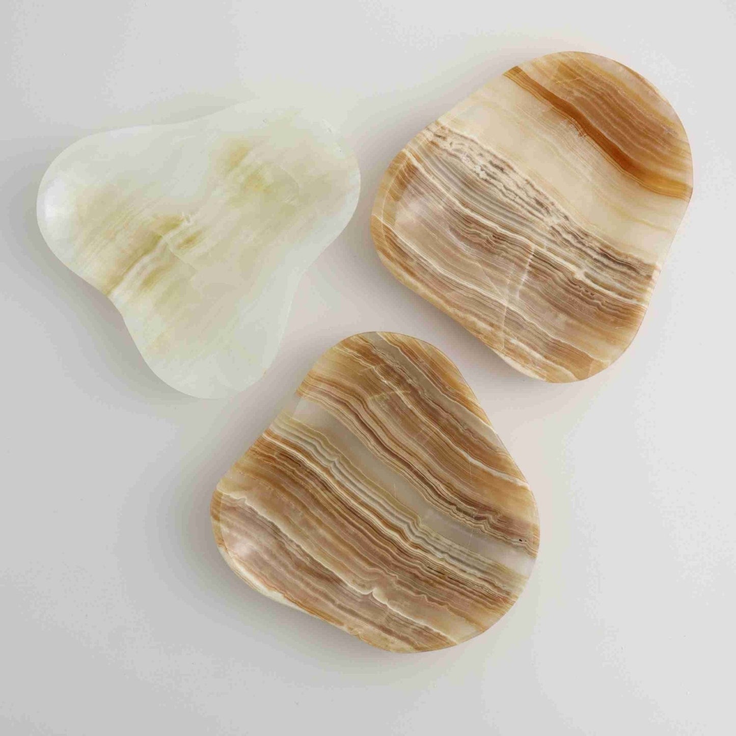 ONE Onyx Shallow Dish - Expert Wholesale and Supplier of Wholesale Crystals & Bulk Gemstones, ["Bowls","Mexico","Onyx"]